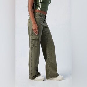 PacSun Low Rise Baggy Wide Leg Cargo Pants